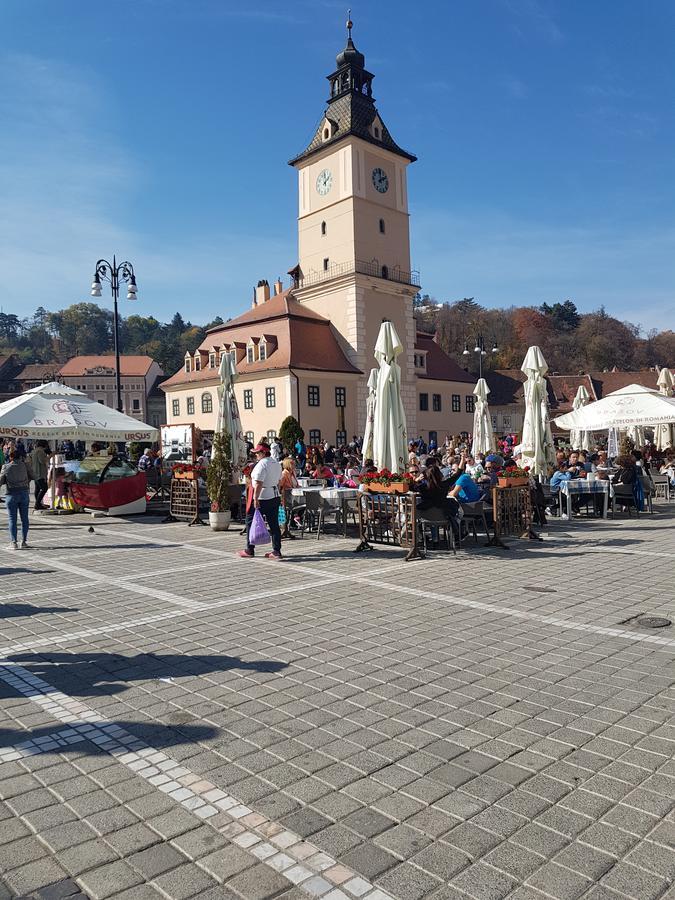 Luky 12 Lägenhet Braşov Exteriör bild